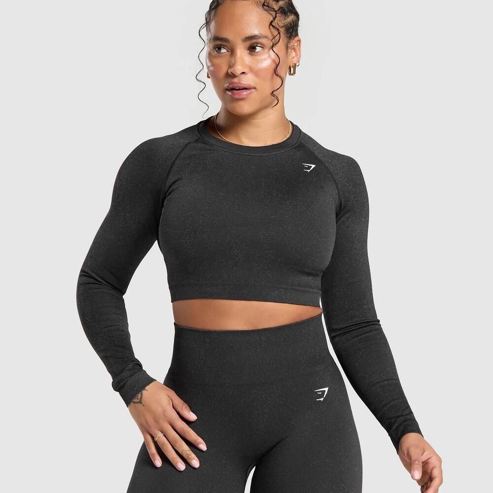 Gymshark Women's Black and Grey Crop-top